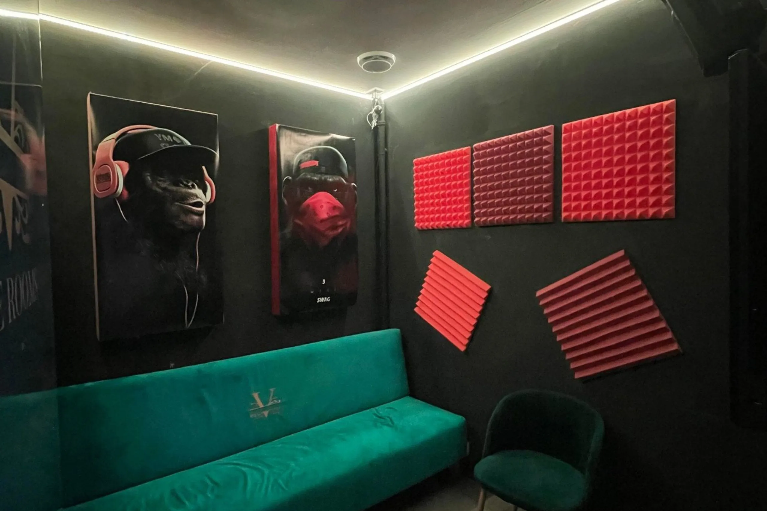 medium room 1