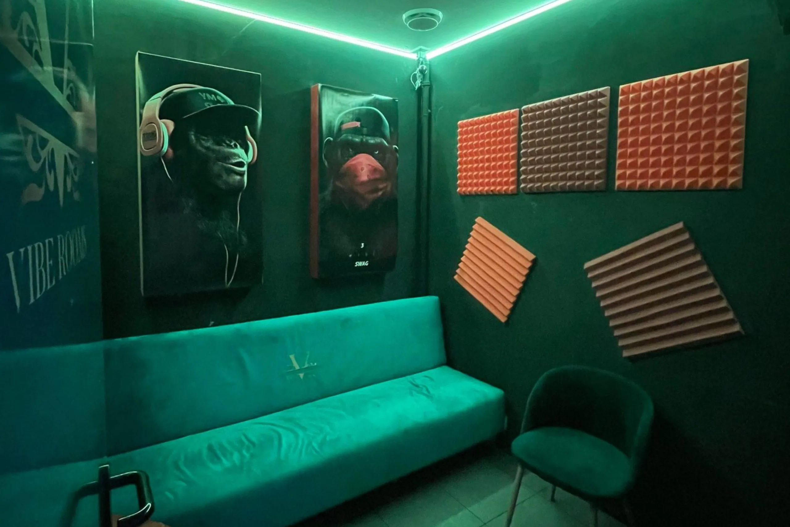 Medium Room